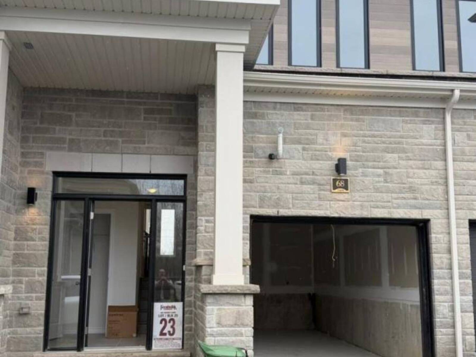 68 HICKEY LANE, Lindsay, Ontario K9V 0T2