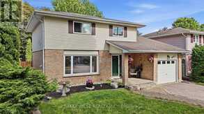 441 PADDINGTON CRESCENT | Oshawa Ontario | Slide Image Four