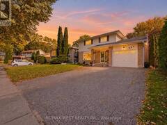 441 PADDINGTON CRESCENT Oshawa Ontario, L1G 7P3
