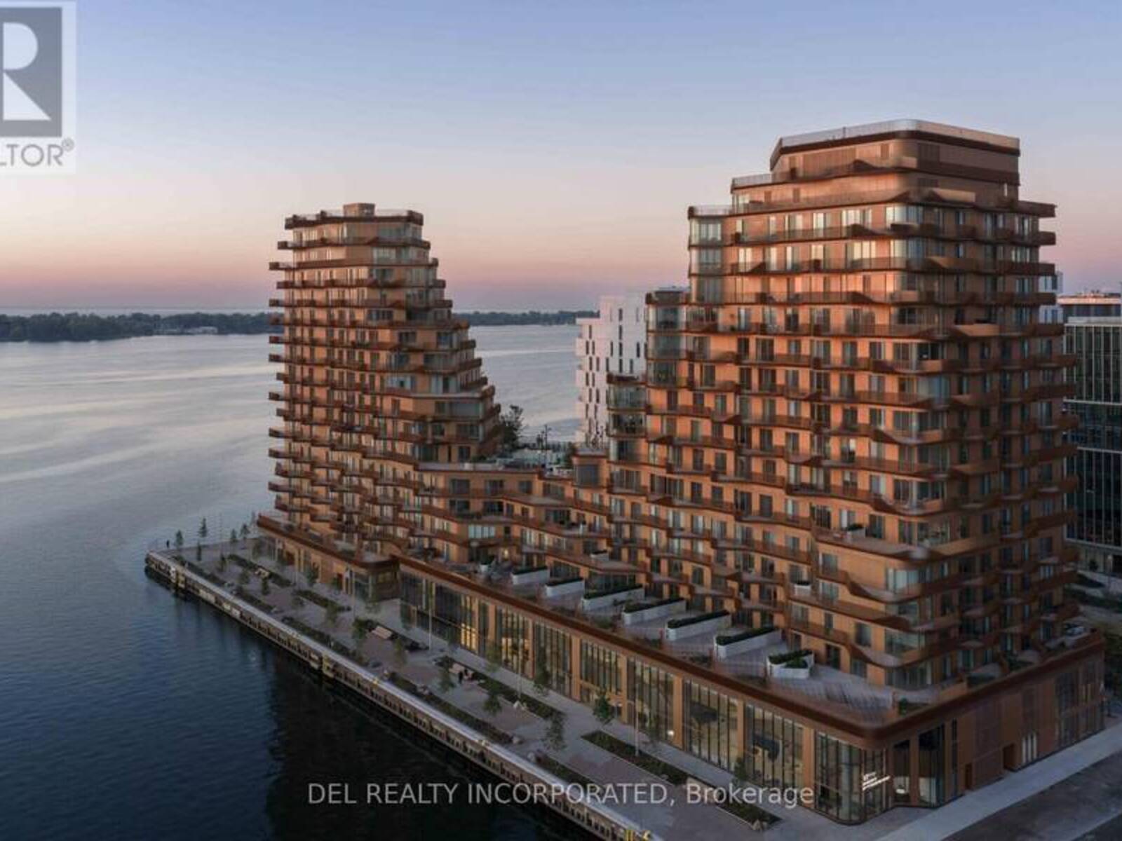 822 - 155 MERCHANTS' WHARF, Toronto, Ontario M5A 0Y4