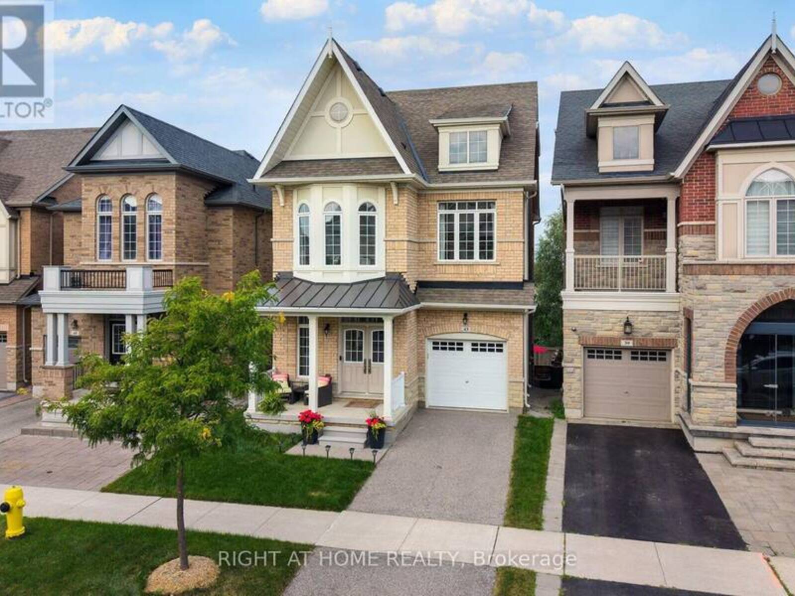 43 HOPEWELL STREET, Vaughan, Ontario L4H 3Y1