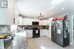 19 MOORE PLACE | Barrie Ontario | Slide Image Eight