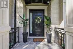 403 WILLIS DRIVE | Oakville Ontario | Slide Image Three