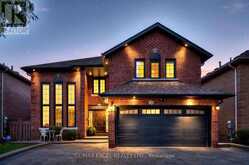 2B TRINITY CRESCENT | Richmond Hill Ontario | Slide Image Three