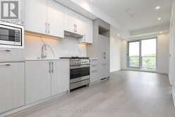 605 - 8 MANOR ROAD W | Toronto Ontario | Slide Image Three