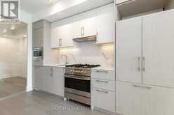 605 - 8 MANOR ROAD W | Toronto Ontario | Slide Image Eight
