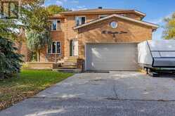 76 RIVERGLEN DRIVE | Georgina Ontario | Slide Image Two