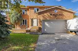 76 RIVERGLEN DRIVE | Georgina Ontario | Slide Image Three