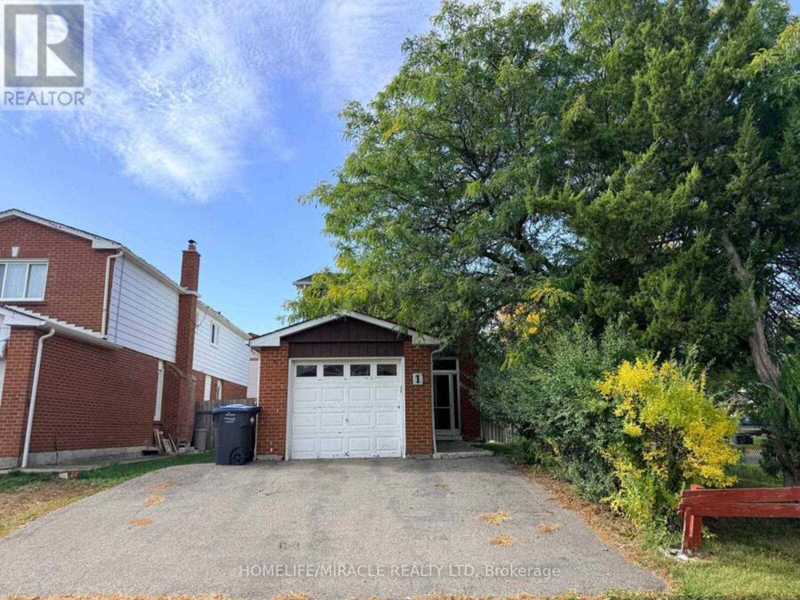1 HUDSON DRIVE, Brampton, Ontario L6Y 2N6