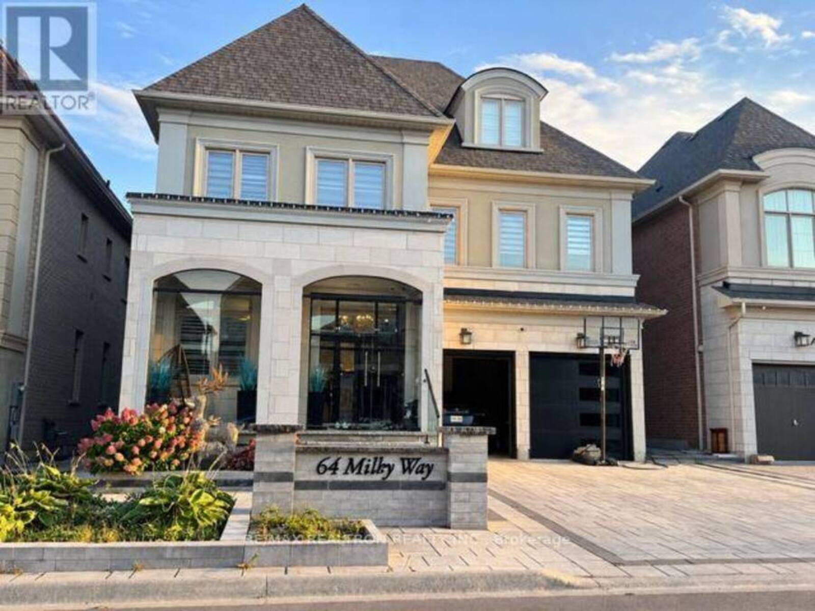 164 MILKY WAY DRIVE, Richmond Hill, Ontario L4C 4Y3