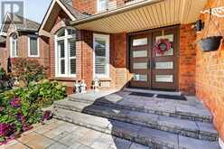 2015 VALEWOOD COURT | Oshawa Ontario | Slide Image Four