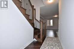 61 SEEDLING CRESCENT | Whitchurch-Stouffville Ontario | Slide Image Thirteen