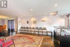 612 ELGIN MILLS ROAD W | Richmond Hill Ontario | Slide Image Ten