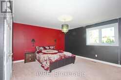 612 ELGIN MILLS ROAD W | Richmond Hill Ontario | Slide Image Thirty