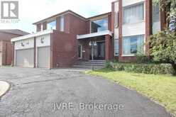 612 ELGIN MILLS ROAD W | Richmond Hill Ontario | Slide Image Five