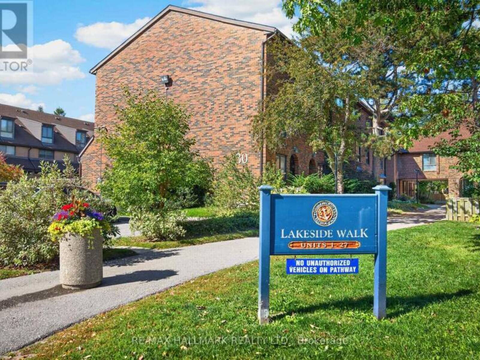 15 - 30 LIVINGSTON ROAD, Toronto, Ontario M1E 1K6