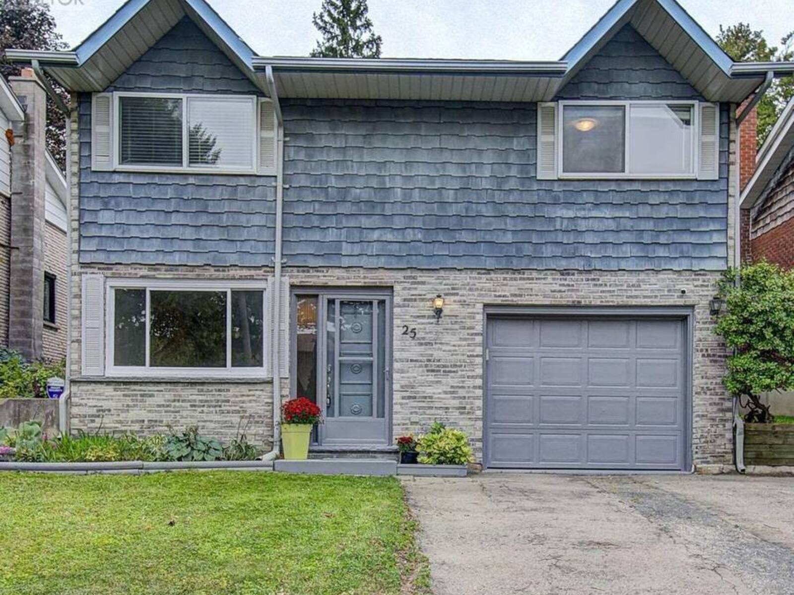25 RADCLIFFE DRIVE, Kitchener, Ontario N2E 2G3