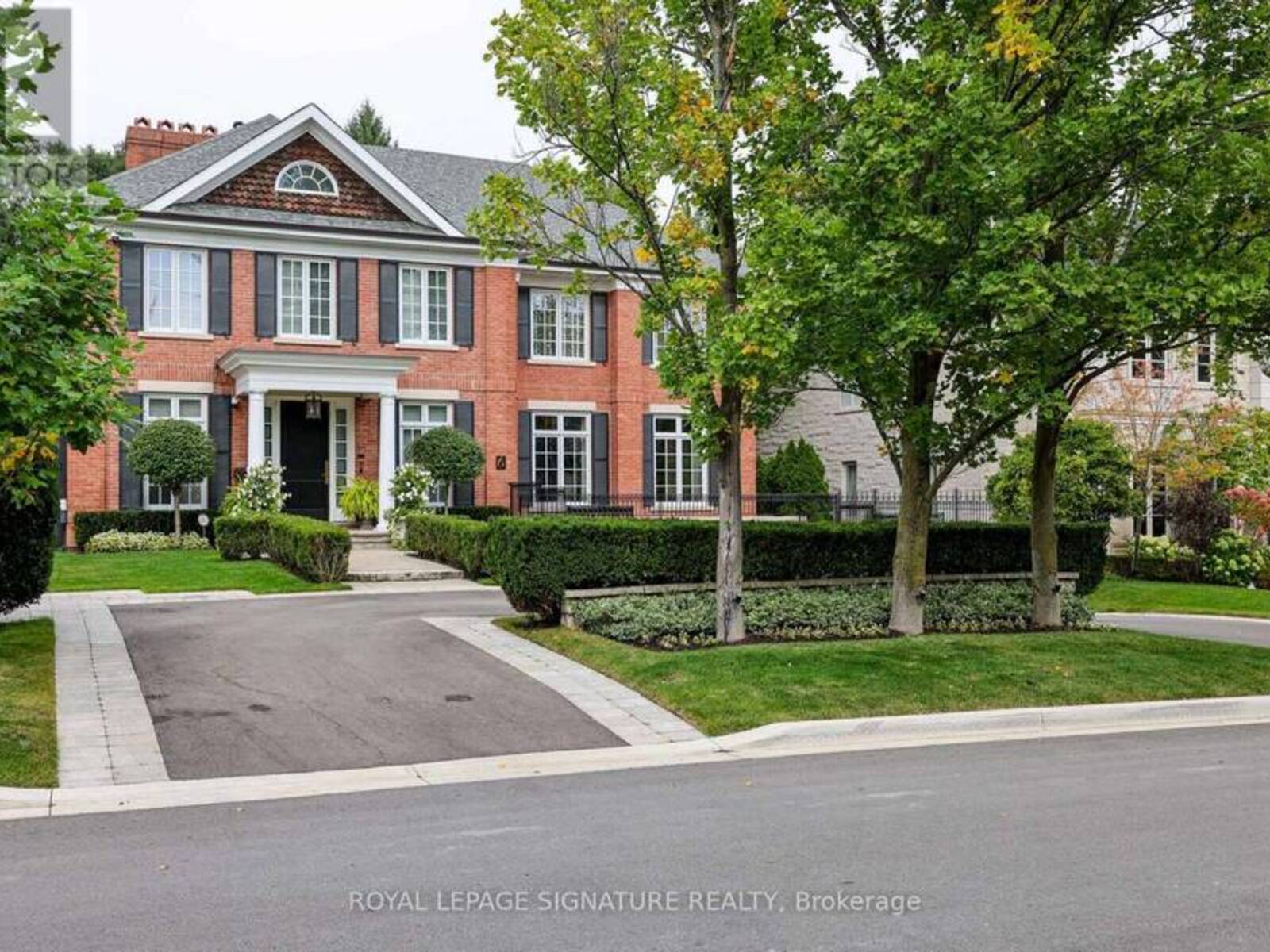 6 VERNHAM AVENUE, Toronto, Ontario M2L 2B2