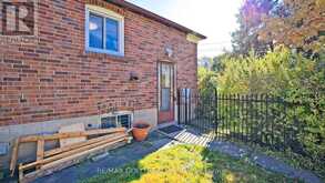 11 PINE AVENUE N | Mississauga Ontario | Slide Image Thirty-three
