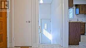 11 PINE AVENUE N | Mississauga Ontario | Slide Image Nine