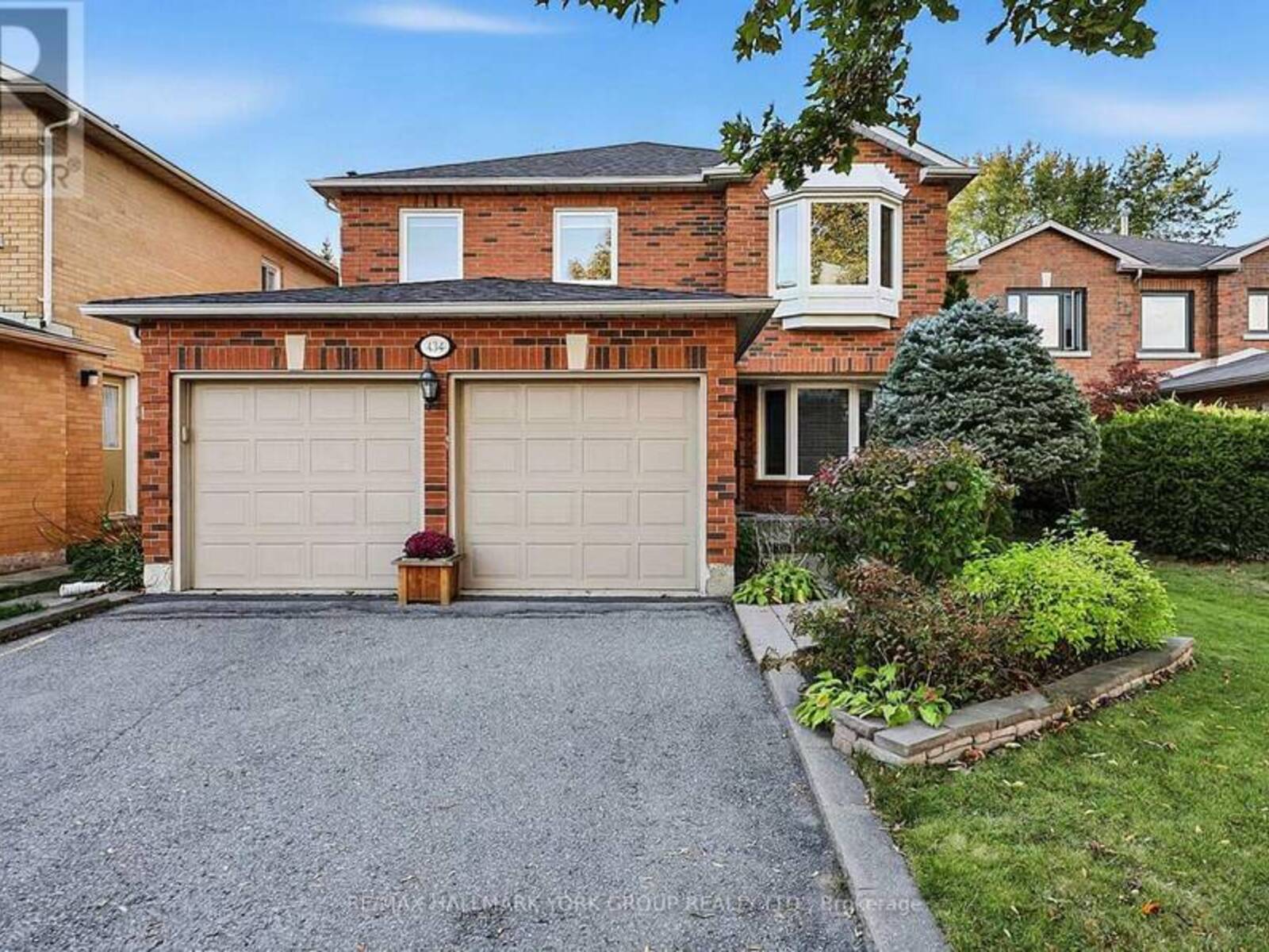 434 LAVAS ROAD, Newmarket, Ontario L3Y 8H4