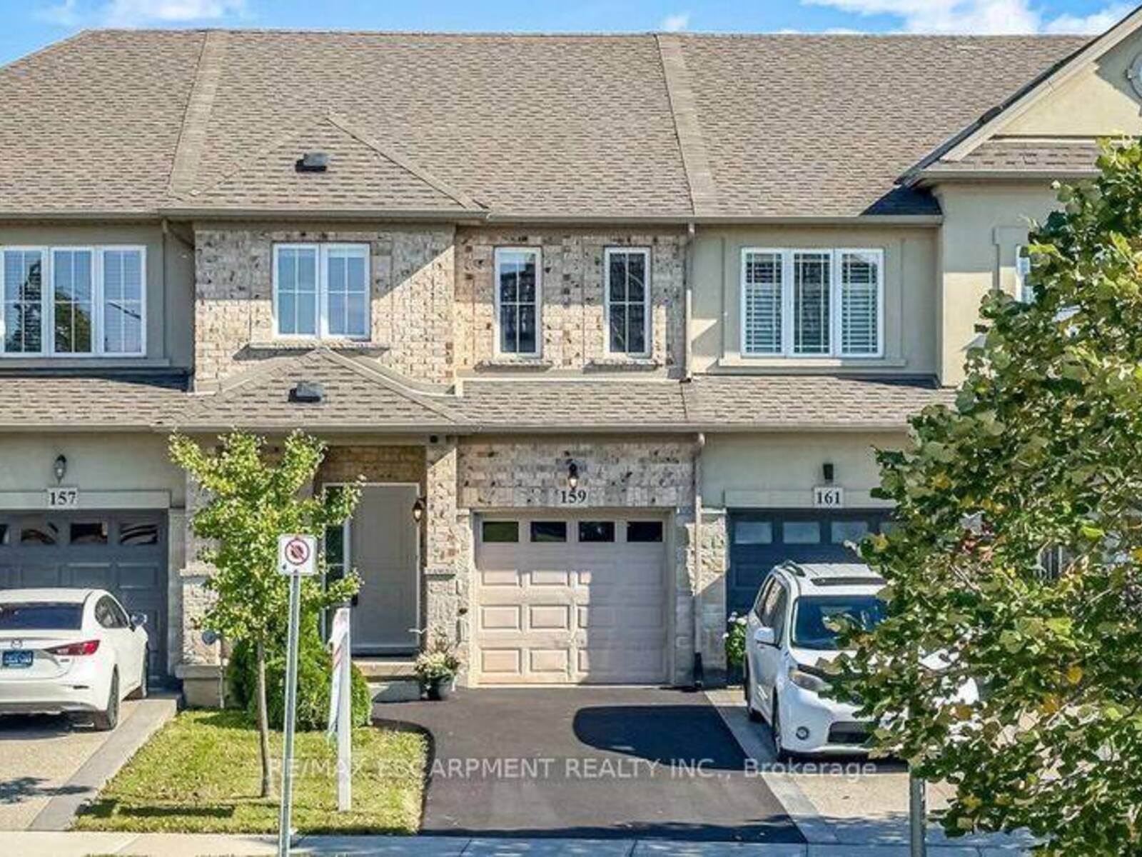 159 HIGHGATE HEIGHTS, Hamilton, Ontario L8J 0A3