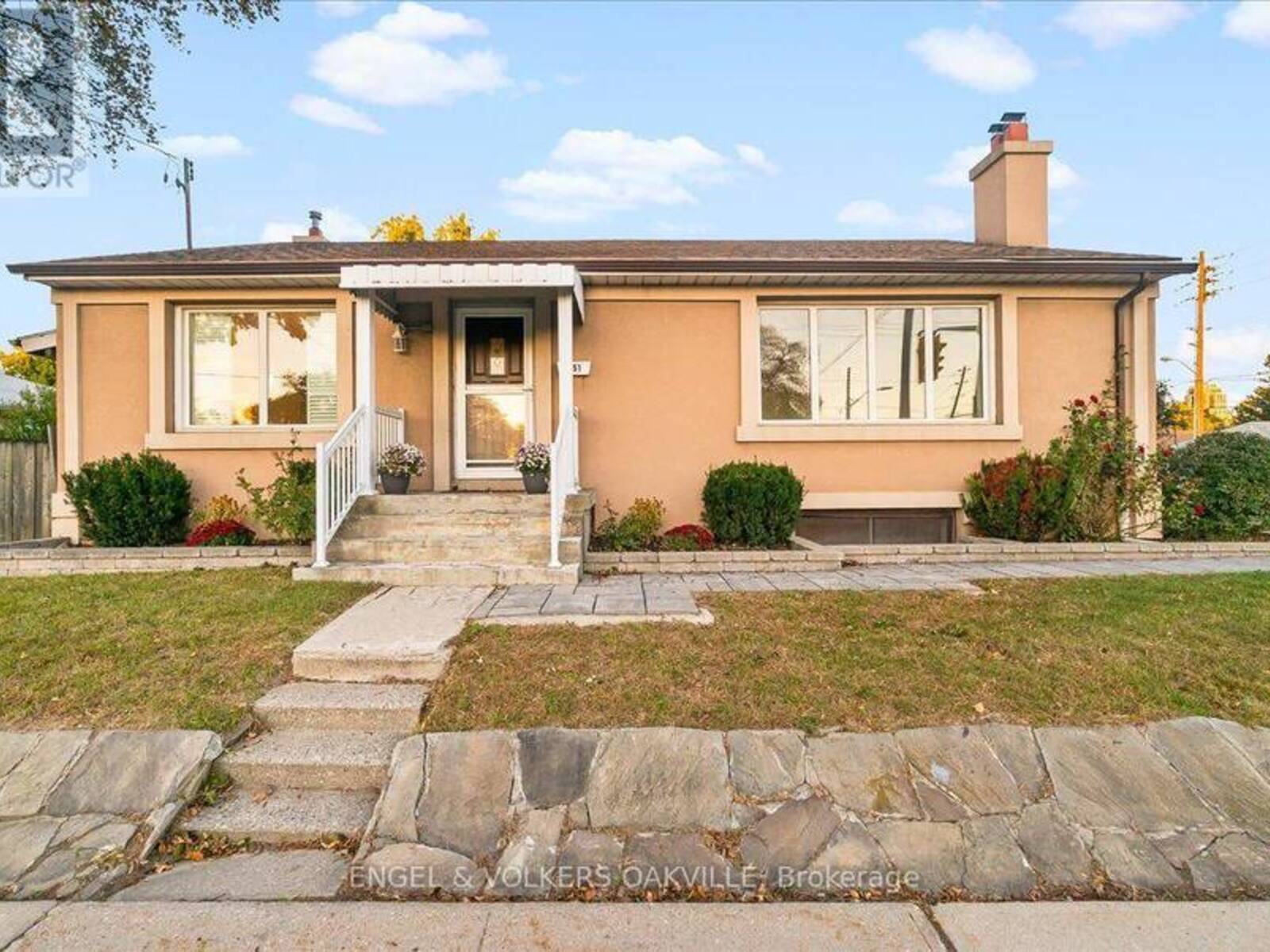 351 RENFORTH DRIVE, Toronto, Ontario M9C 2L8