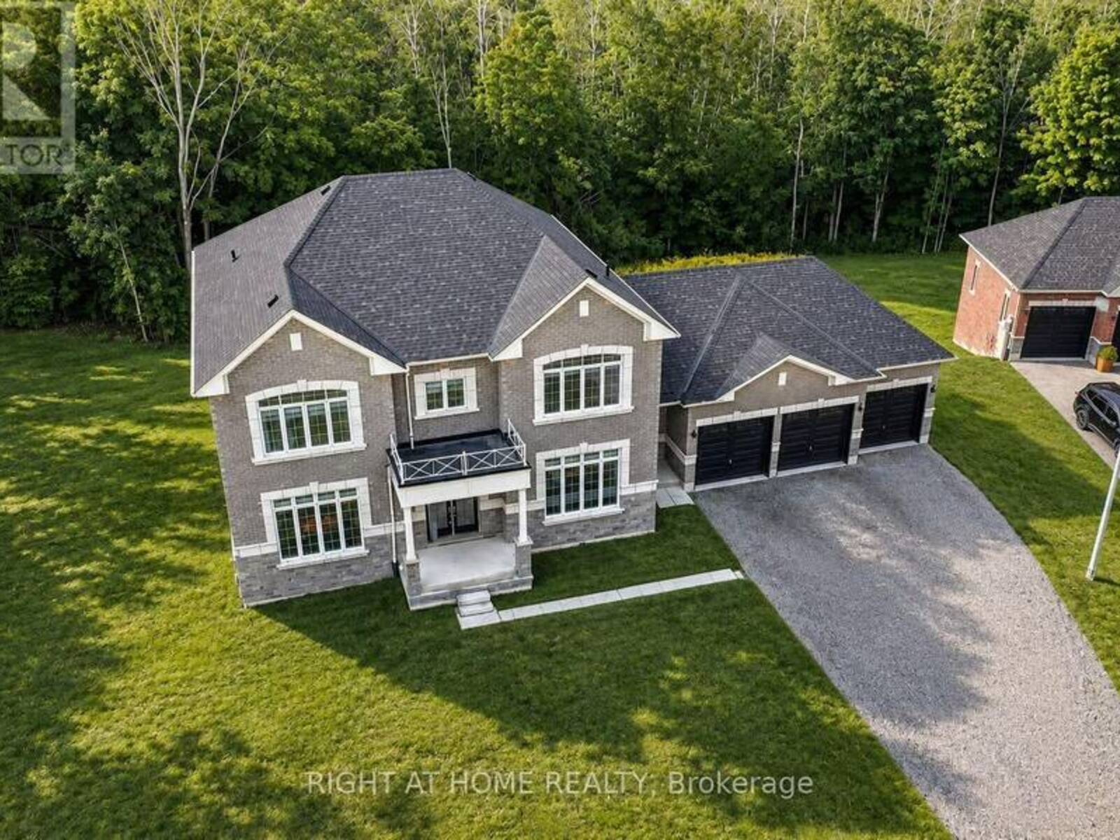 8 FOREST HEIGHTS COURT, Oro-Medonte, Ontario L0L 2E0