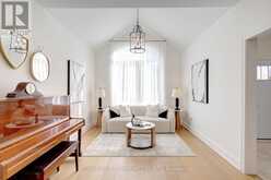 214 SELWYN ROAD | Richmond Hill Ontario | Slide Image Six