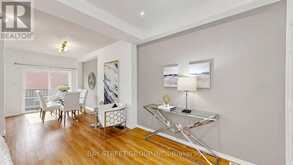 1 MAPLE PARK WAY | Markham Ontario | Slide Image Ten