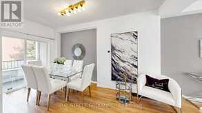 1 MAPLE PARK WAY | Markham Ontario | Slide Image Thirteen