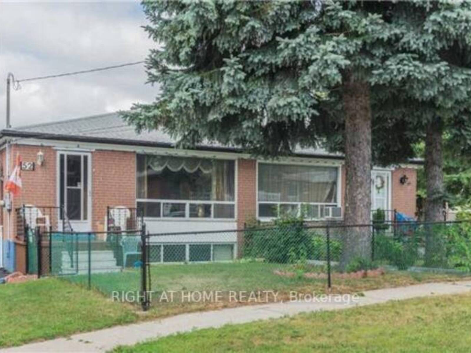 52 BAKERTON DRIVE, Toronto, Ontario M1J 2T5