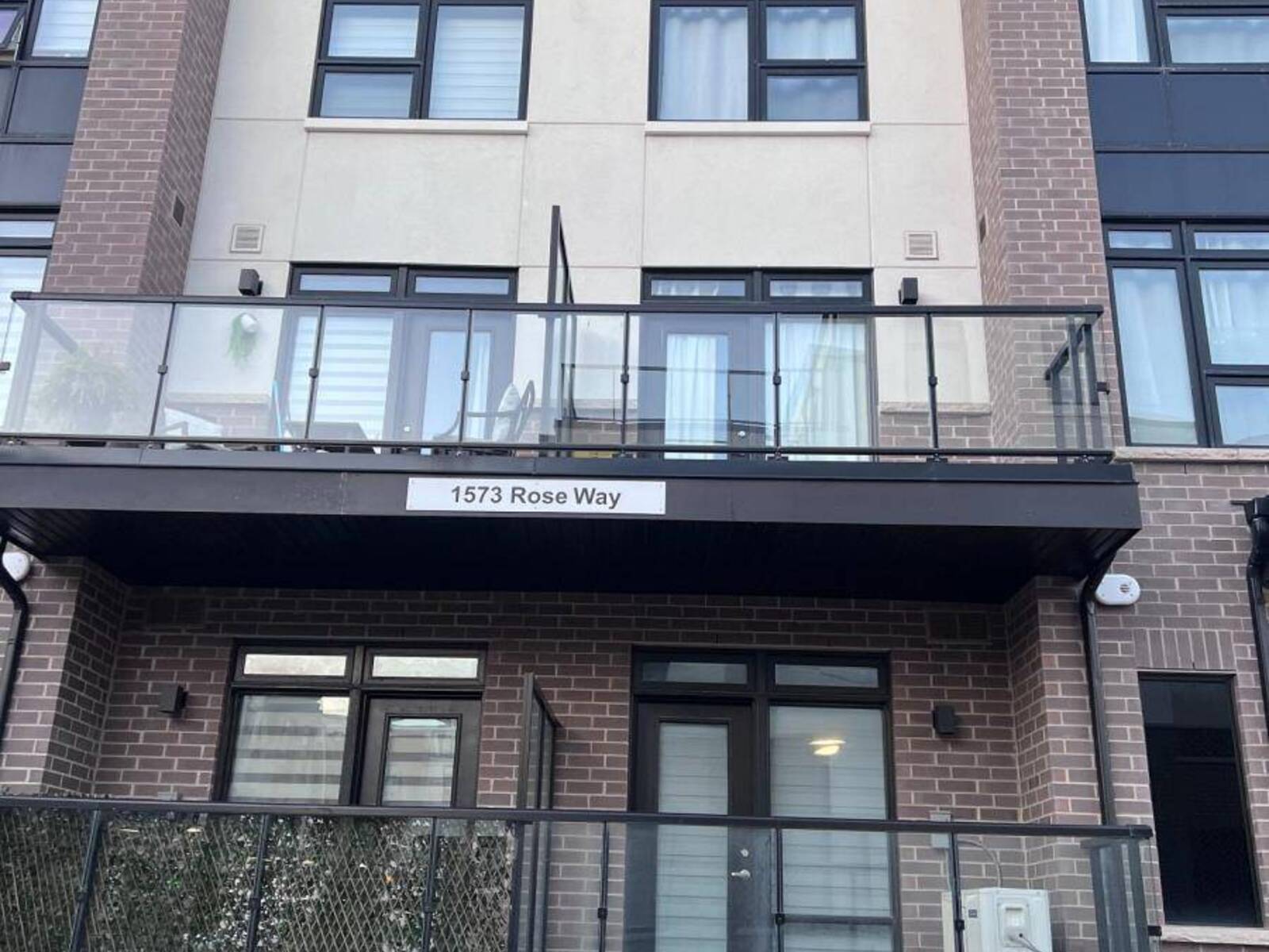 101 - 1573 ROSE WAY, Milton, Ontario L9E 1N4