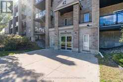 212 - 42 FERNDALE DRIVE S | Barrie Ontario | Slide Image Two