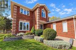 26 WARNER ROAD | Barrie Ontario | Slide Image Three