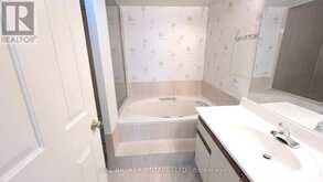 509 - 333 CLARK AVENUE W | Vaughan Ontario | Slide Image Twenty-two