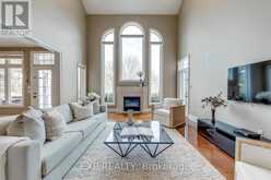 530 GOLFVIEW COURT | Oakville Ontario | Slide Image Thirteen