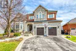 530 GOLFVIEW COURT | Oakville Ontario | Slide Image Two