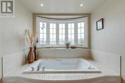 530 GOLFVIEW COURT | Oakville Ontario | Slide Image Thirty