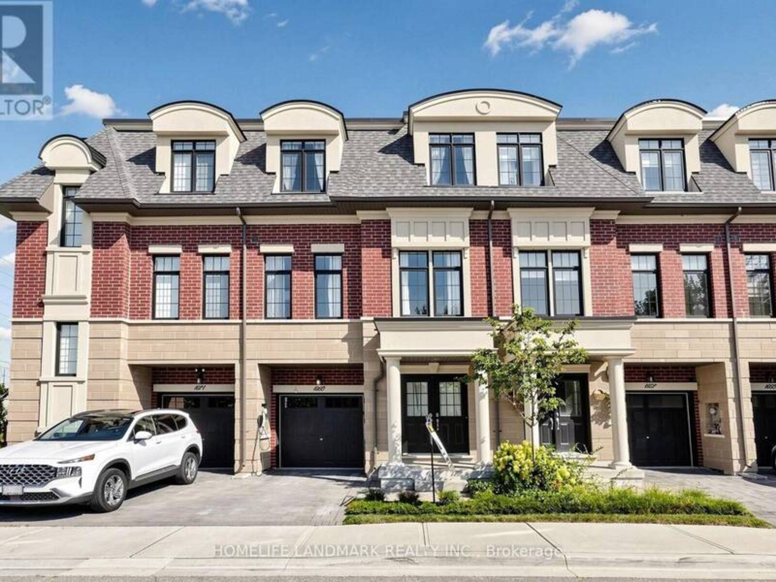 1669 VELLORE CRESCENT, Mississauga, Ontario L5G 0C3