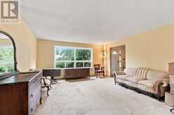 18 KENTISH CRESCENT | Toronto Ontario | Slide Image Four