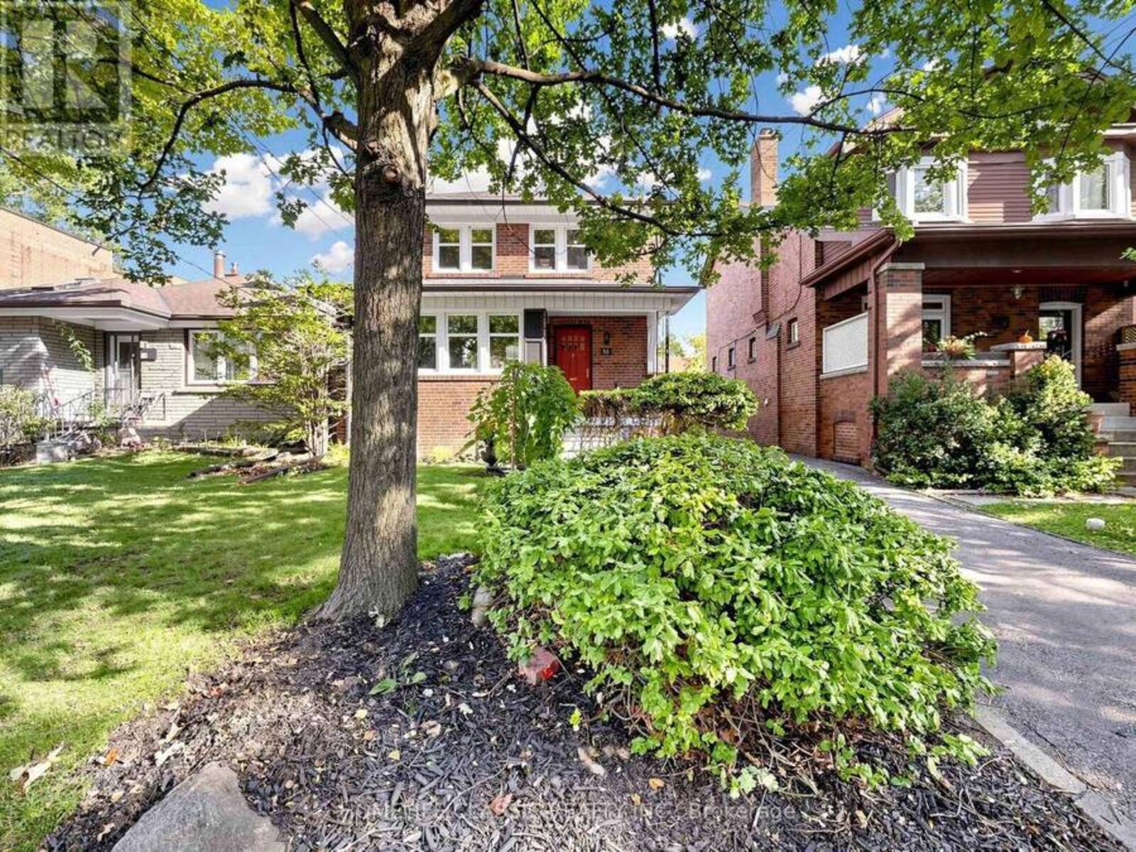 25 DARTMOUTH CRESCENT, Toronto, Ontario M8V 1W9