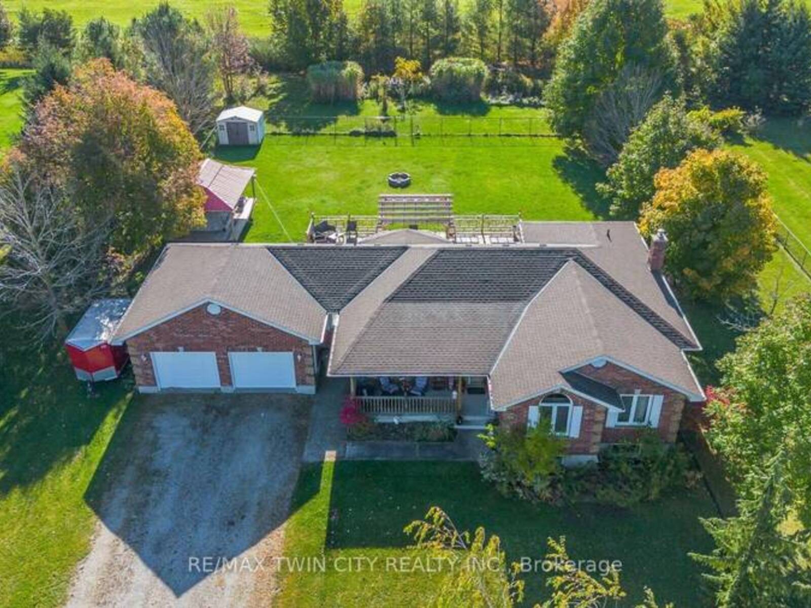 30 NESBITT STREET, Mapleton, Ontario N0B 1A0