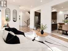 131 MAGUIRE ROAD | Newmarket Ontario | Slide Image Nine