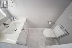 129 LACEWOOD DRIVE | Richmond Hill Ontario | Slide Image Eight