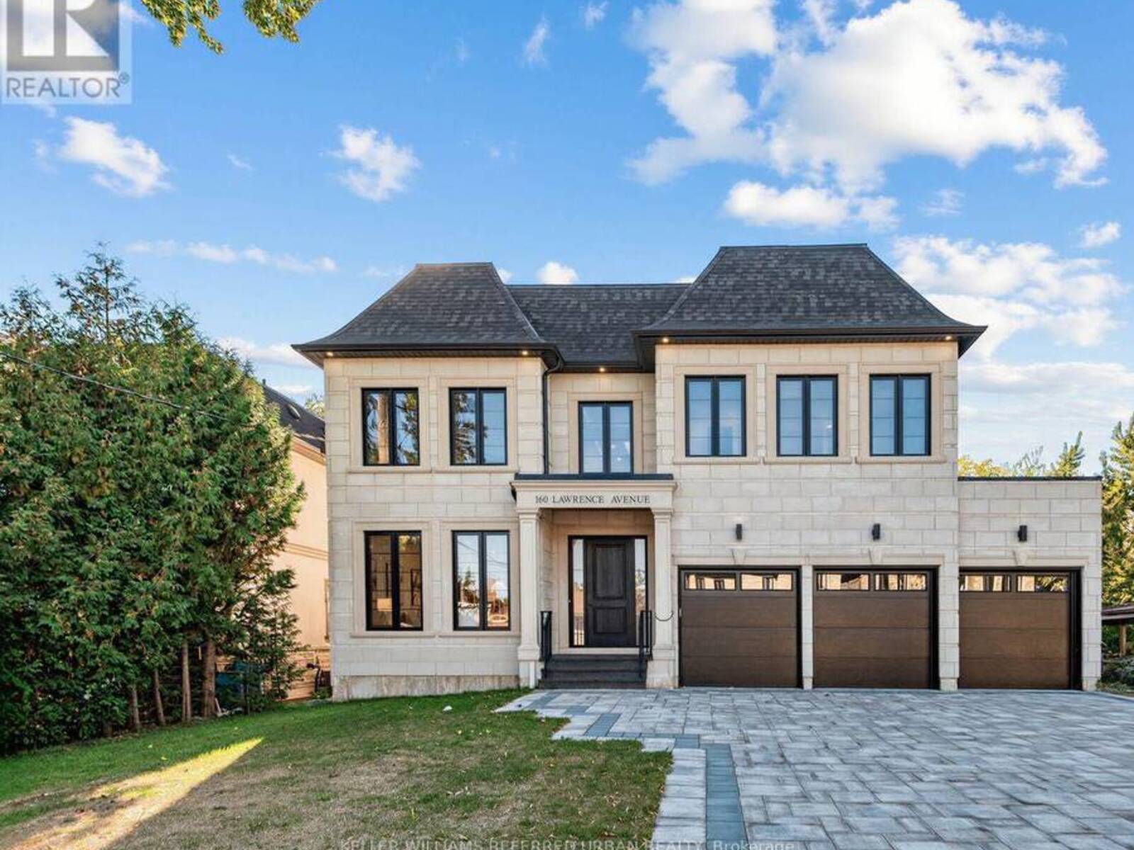 160 LAWRENCE AVENUE, Richmond Hill, Ontario L4C 1Z5