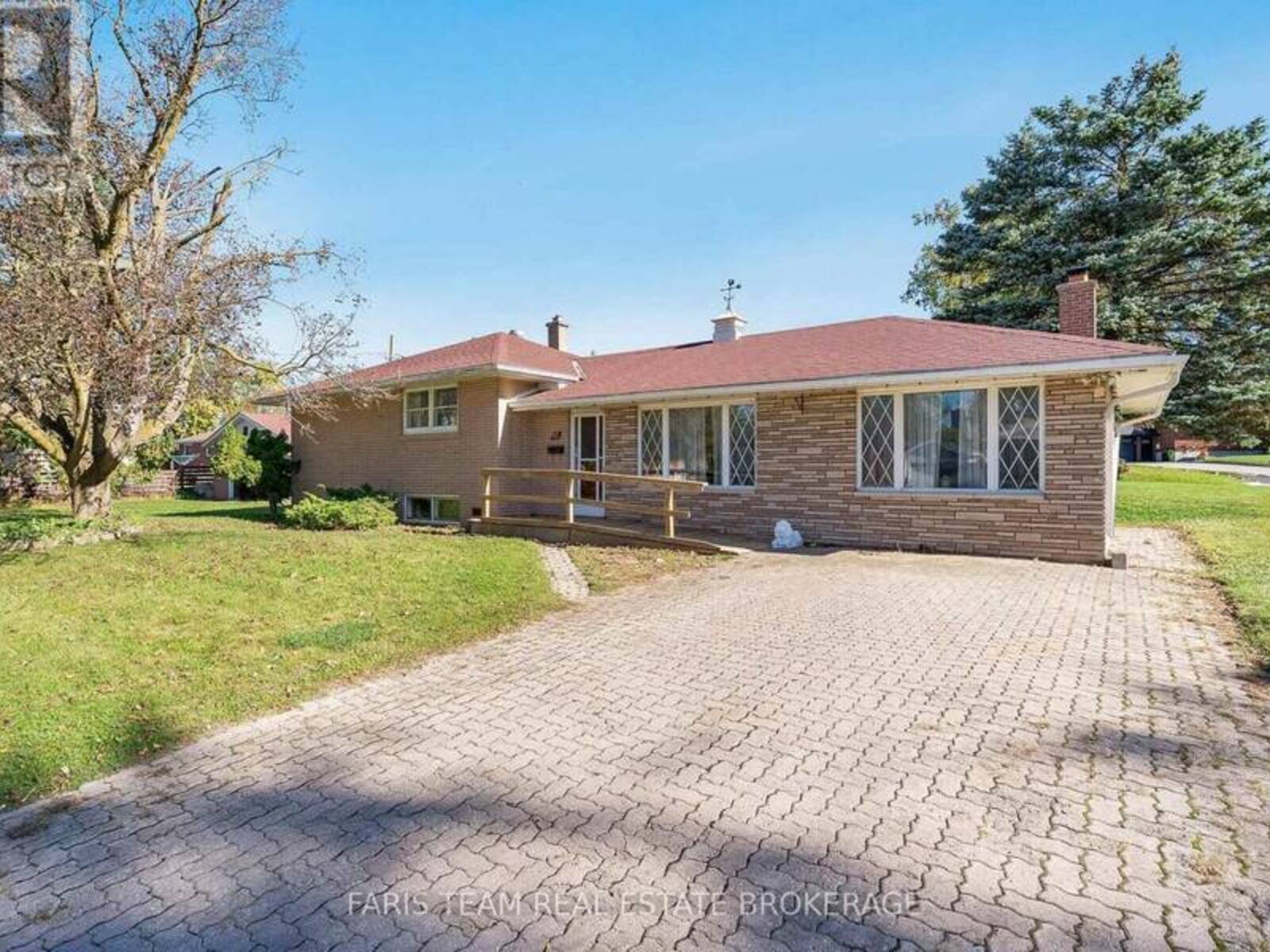 82 OAKLEY PARK SQUARE, Barrie, Ontario L4M 2K1