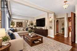 16 WARREN CRESCENT | Toronto Ontario | Slide Image Two