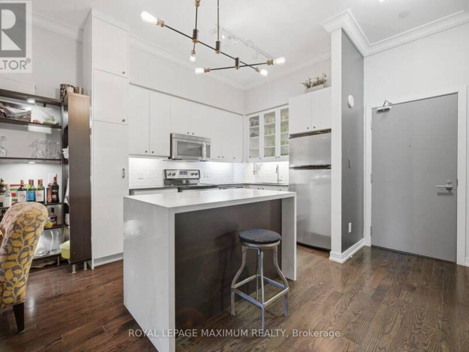 104 - 8 FIELDWAY ROAD, Toronto, Ontario M8Z 0C3