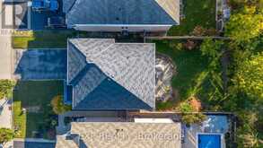 7 LAMPMAN DRIVE | Grimsby Ontario | Slide Image Thirty-two